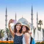 62 milyon turist: Türkiye’ye en fazla turist İran ve Rusya’dan geldi