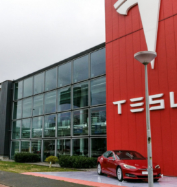 Прибыль Tesla сократилась на 71%