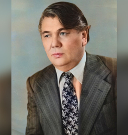 «Бірінші болып қарсылас шебіне басып кірді». Ресей медиасында Қасым-Жомарт Тоқаевтың әкесіне қатысты тың дерек шықты