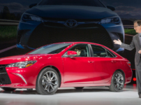 Тариф соғысы Toyota-ны сұлатты. Батыс қиқарлығынан шығыс алпауыты ауыр зардап шекті