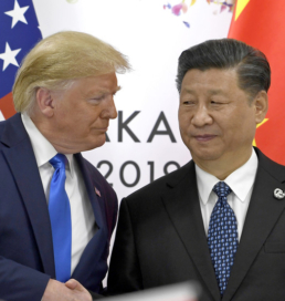 «Қытай бізге кіріптар». Трамп Қытайға «жылы қабақ танытып», баж салығын төмендетуі мүмкін