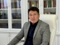 «Жеке министр емес, бүкіл жүйе сапалы кадр даярлауға міндетті» — «Болашақ» стипендиаты Ерназ Есбергенов