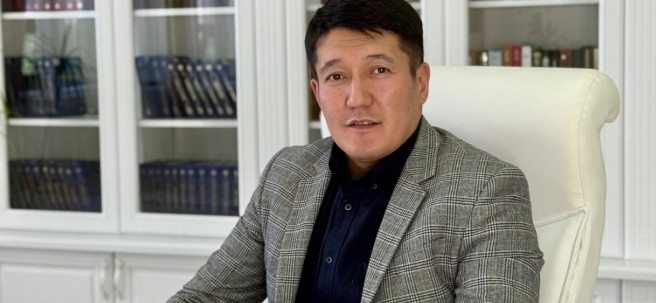 «Жеке министр емес, бүкіл жүйе сапалы кадр даярлауға міндетті» — «Болашақ» стипендиаты Ерназ Есбергенов