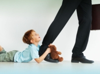 Қазақстанда әрбір жетінші ата-ана — жұмысбасты, баласына дұрыс көңіл бөлмейді