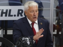 “Мұнда тек орысша сөйлейді”. «Барыс» бас бапкері Михайл Кравец қазақ тіліне қатысты пікір білдірді