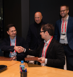 QazCode и MeetKai создадут национальные AI-модели для пяти стран: новое стратегическое партнёрство в сфере искусственного интеллекта