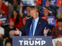 Трамп АҚШ-тағы мигранттарды қатаң бақылап, жұмыс істеуіне шектеу қоя бастады