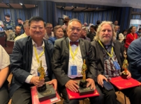 «Алтын қалам біздің қоржында». Ақын, танымал аудармашы Дүкен Мәсімханұлы Аустралияда өткен байқауда топ жарды