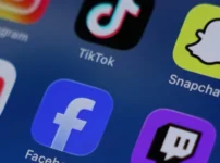 Аустралия билігі 16 жасқа дейінгі балаларға әлеуметтік желіні қолдануға тыйым салды