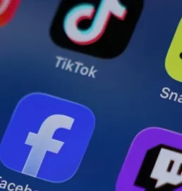 Аустралия билігі 16 жасқа дейінгі балаларға әлеуметтік желіні қолдануға тыйым салды