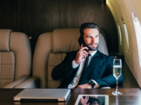 Әлемдегі ең бай адамдардың үлесі кедей халықтың жартысынан үш есе көп байлыққа ие