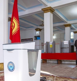 В Кыргызстане предлагают штрафовать за неучастие в выборах и поощрять голосующих