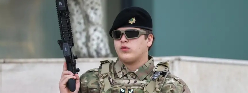 «Ес-түссіз жатыр». Рамзан Қадыровтың ұлы ауыр халде ауруханаға жеткізілді деп хабарланды