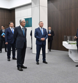 Мемлекет басшысы Алатау қаласының даму барысымен танысты