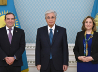 Мемлекет басшысы Бейбітшілік кеңесінің Аға кеңесшісі Арье Лайтстоунды қабылдады