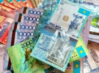 Разрыв между средней и медианной зарплатой в Казахстане достиг 39,2%