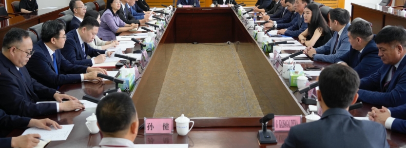 West Kazakhstan Region Delegation Discussed Joint Industrial and Educational Projects in Jinzhou