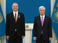 Ұстаздар мен тәлімгерлер жоғары мемлекеттік наградалармен марапатталды