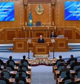 Тоқаев бірінші шақырылымдағы Құрылтайдың алғашқы сессиясында сөз сөйледі