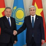 Мемлекет басшысы Вьетнам басшысын Тәуелсіздік күнімен құттықтады