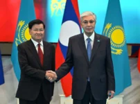 Қазақстан мен Лаос президенттері шағын құрамда келіссөз жүргізді