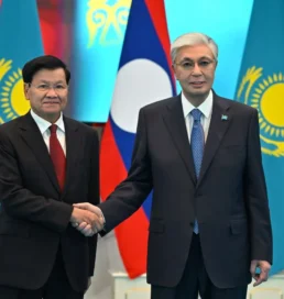 Қазақстан мен Лаос президенттері шағын құрамда келіссөз жүргізді