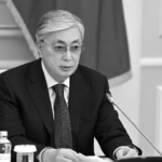 Тоқаев Маңғыстауда қаза тапқан әскери қызметшілердің отбасына көңіл айтты