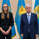 Тоқаев Елена Рыбакинаны III дәрежелі «Барыс» орденімен марапаттады