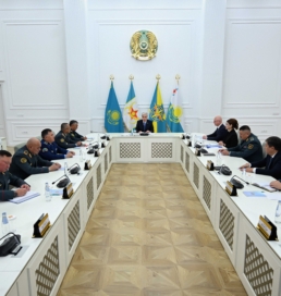 Тоқаев Қорғаныс министріне бюджет, кадр және әскери тәрбие бойынша нақты міндеттер жүктеді