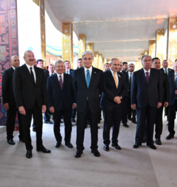 Тоқаев пен ТМД елдерінің басшылары ұлттық тағамдар фестивалін тамашалады