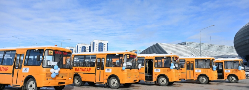 Абай облысында мектептерге 50 жаңа автобустың алғашқы 10-ы табысталды